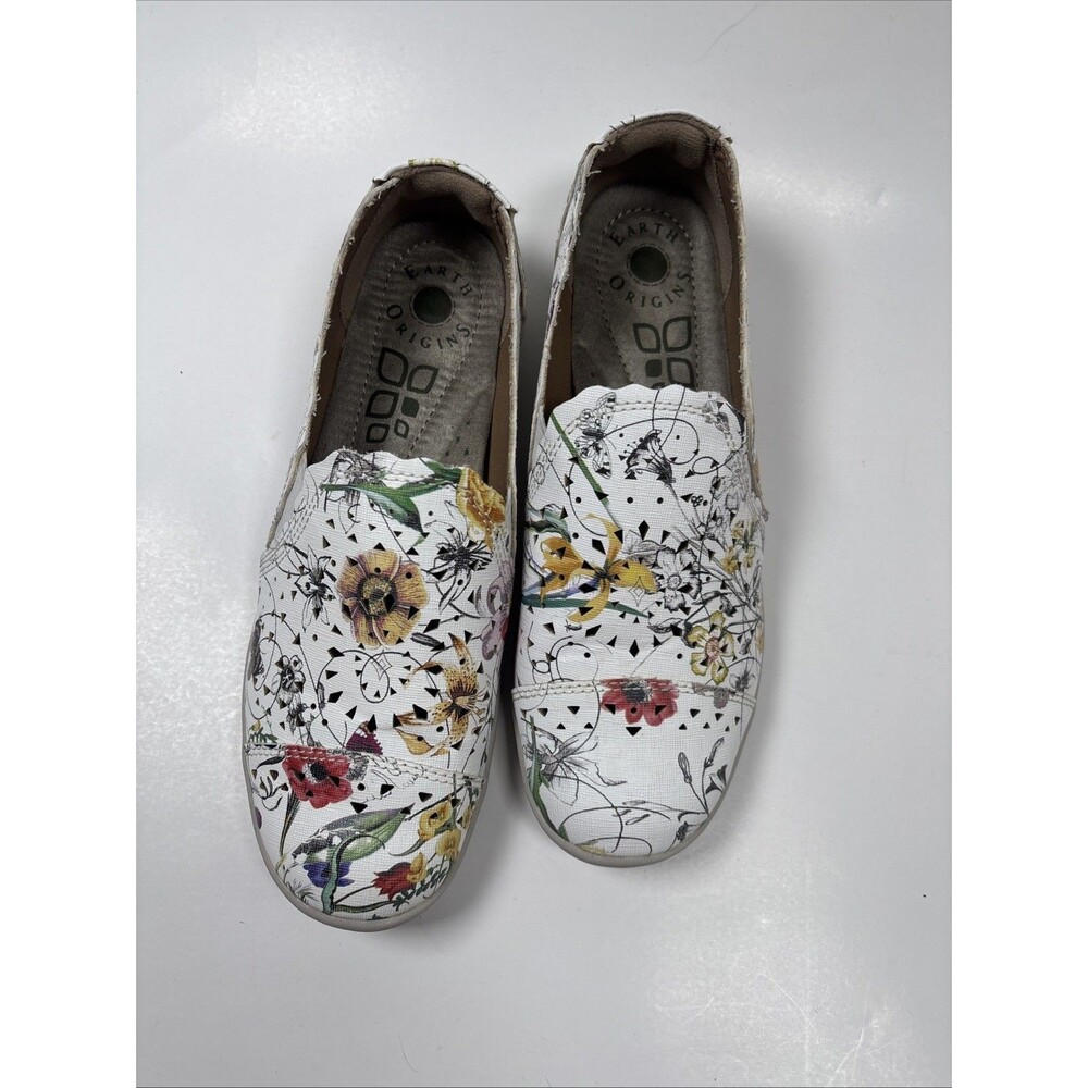 Earth Origins Celeste White Flowered Slip On Comfort Shoes Size Women 9 1/2M - Picture 2 of 9